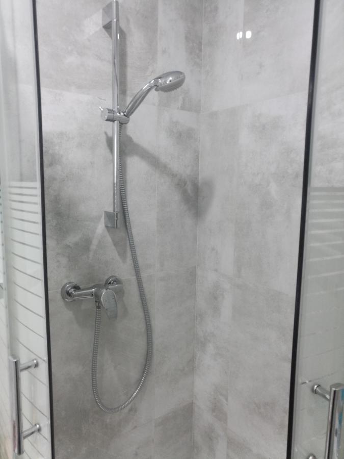 Studio Jutrzenka Z Lazienka By Apartamenty Na Dni Wroclaw Luaran gambar